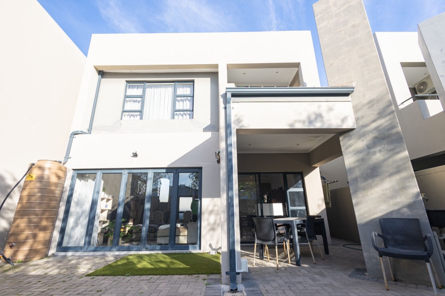 3 Bedroom Property for Sale in Parklands North Western Cape